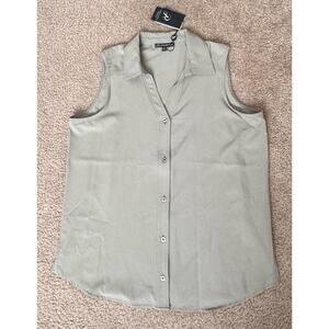 Adrianna Papell Women’s Sleeveless Button Front Blouse Lt Green Size Small NWT